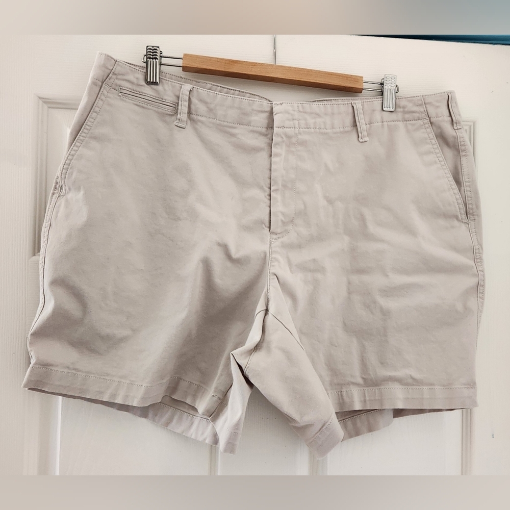 Lands' End Classic Chino Shorts - Light Stone - Excellent Condition